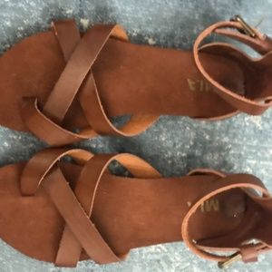 MIA leather sandals